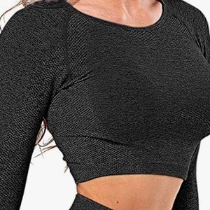 Black crop workout top